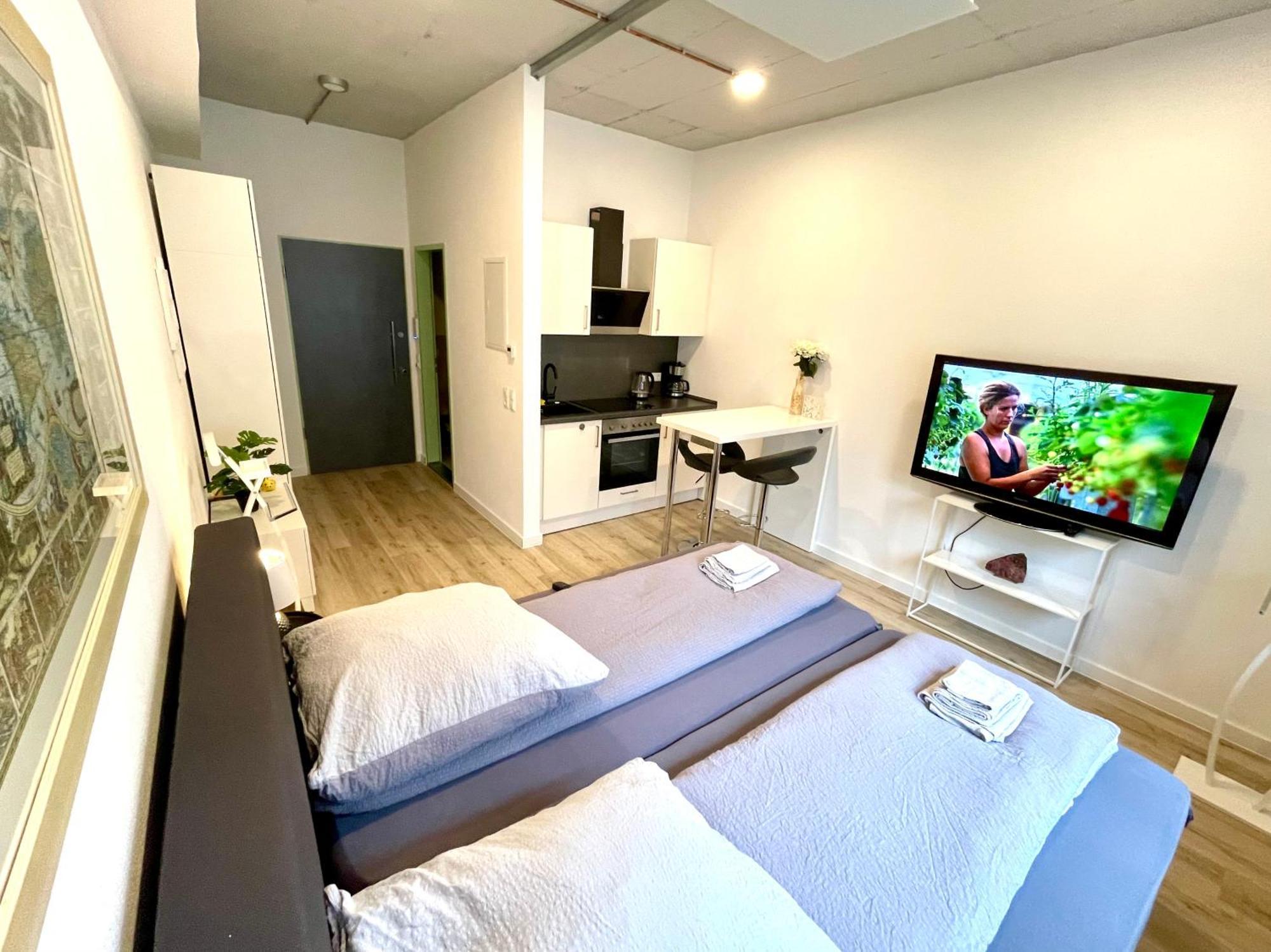 Neu Wunderschoenenes Weisses Apartament Am Schloessle Zentrum Goldstadt Pforzheim Exterior foto